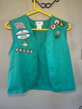 Vintage Girl Scout Junior Vest Western Pennsylvania 46500 with Patches & Pins